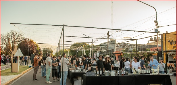 San Carlos fue escenario de una exitosa jornada de "Vino Vivo"