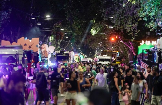 La V&iacute;a Blanca vuelve a iluminar las calles de la Ciudad