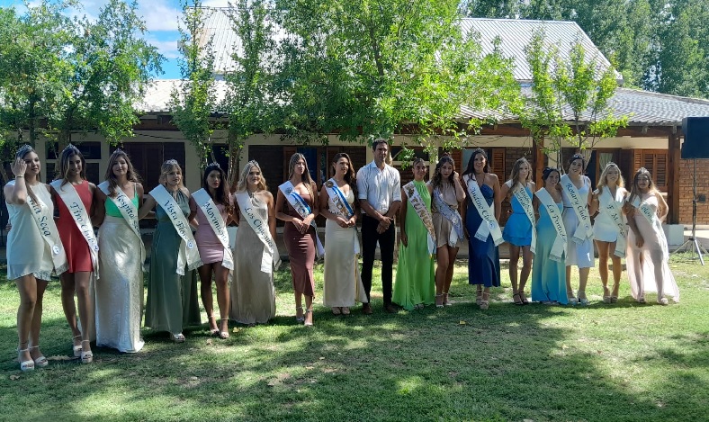 Tunuyán ya vive su Vendimia: fueron presentadas las 12 candidatas