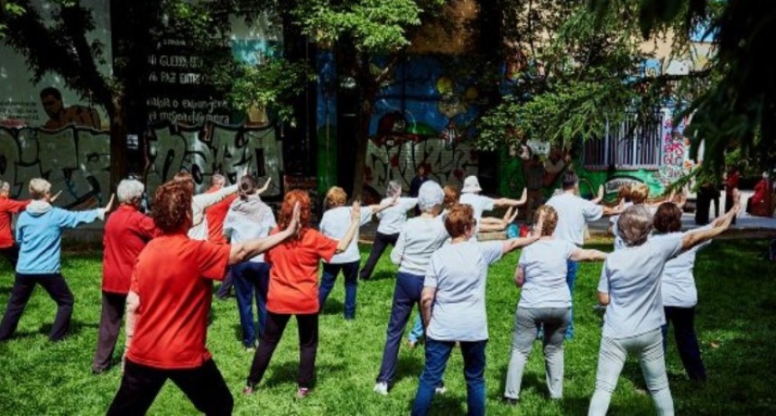 Encuentro al aire libre para adultos mayores en Tupungato 