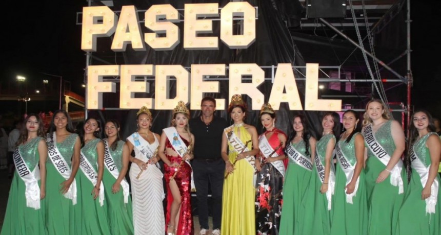 Multitudinario cierre del Paseo Federal