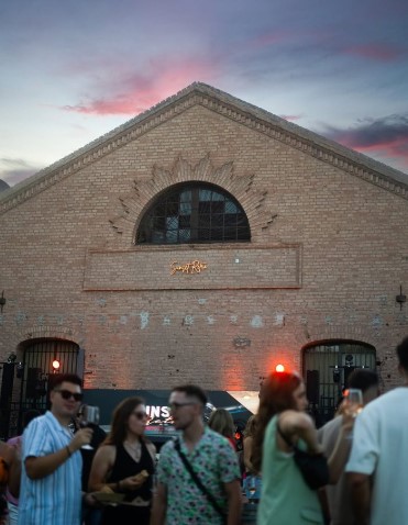 Llega Sunset Retro, una fiesta de vinilos que promete revolucionar Mendoza