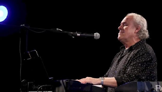 Fiesta Go Back presenta a C&eacute;sar Banana Pueyrred&oacute;n