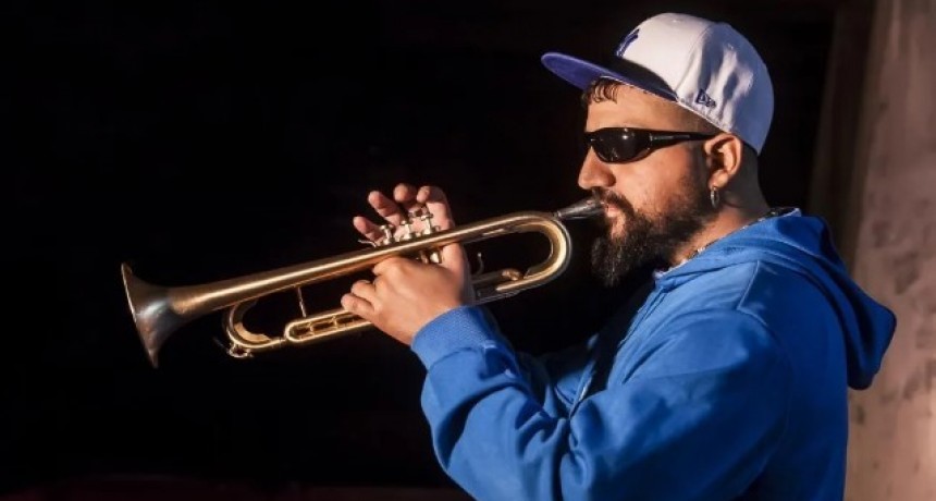 Hugo Lobo se presentar&aacute; en Mendoza junto a su Backing Band de m&uacute;sicos locales