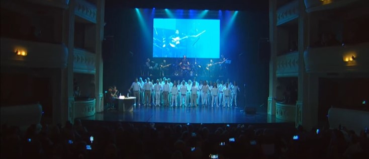 Homenaje coral a los Enanitos Verdes en el Teatro Independencia
