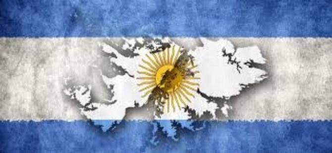 Gran vigilia en honor a los H&eacute;roes de Malvinas en el Parador El Marino