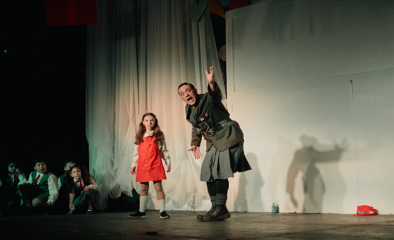 Taller-Laboratorio de interpretaci&oacute;n esc&eacute;nica "Movimiento en Oto&ntilde;o"