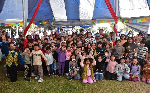 Tarde de circo y sonrisas en Los Sauces con una propuesta para toda la familia
