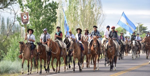 Domingo de tradici&oacute;n y encuentro en la Cabalgata de los Amigos