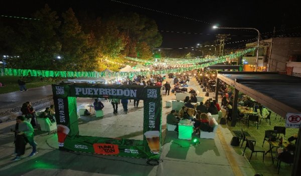 La edici&oacute;n San Patricio ti&ntilde;&oacute; de verde la noche tunuyanina