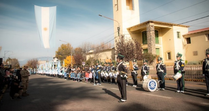Las voces del futuro: nuestro Himno Nacional fue cantado por el alumnado del Jard&iacute;n Infantil 