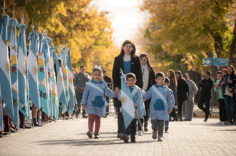 Acto para celebrar el Día del Himno Nacional Argentino: Nuestras voces se unen por una misma canción