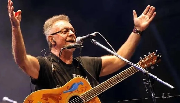 Le&oacute;n Gieco llega con un concierto &uacute;nico en el Teatro Plaza