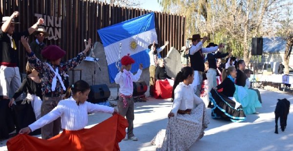 Pe&ntilde;as Patrias: identidad y m&uacute;sica en cada distrito