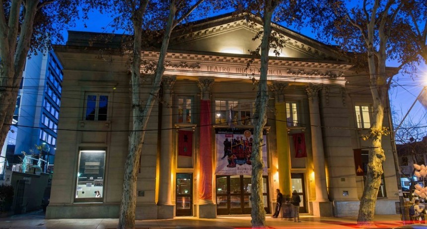 Orquesta Pianoforte presenta a Pablo Sarav&iacute; y Camerata en el Teatro Independencia