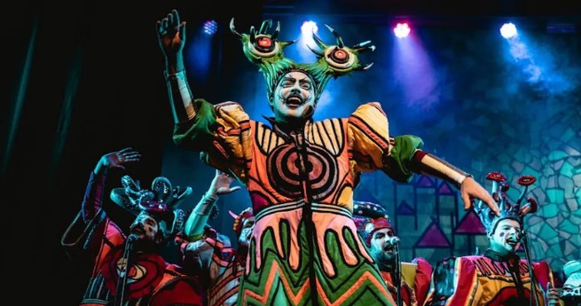 La murga Agarrate Catalina regresa a Mendoza con su inconfundible s&aacute;tira