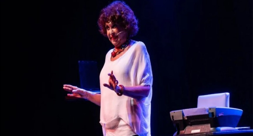  Gabriela Acher vuelve a la provincia con "&iquest;Qu&eacute; hace una chica como yo en una edad como esta?"