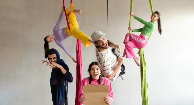 La Fábrica de los Sueños Olvidados: la obra con acrobacias aéreas que te hará reír y emocionar