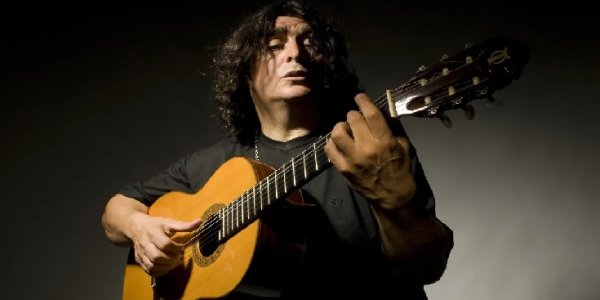 Luis Salinas en el Teatro Independencia con una propuesta sonora sin fronteras