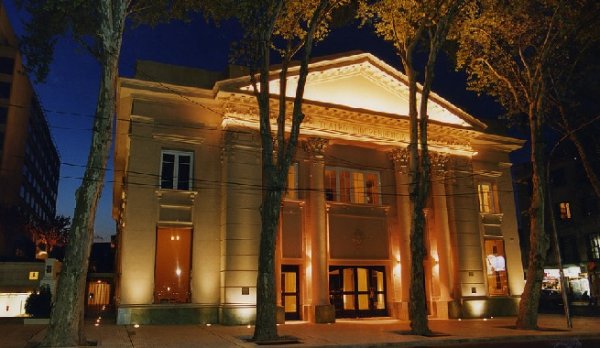 Llega al Teatro Independencia la destacada comedia musical Saraos uranistas