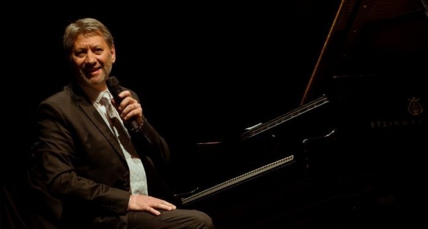Julio Mazziotti, en un exquisito concierto de piano y junto al gran saxofonista Javier Casetti