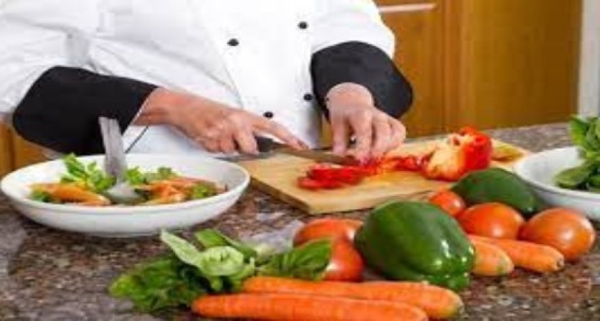 San Carlos: Curso de manipulaci&oacute;n de alimentos
