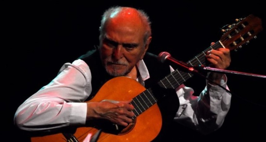 Daniel Talquenca celebr&oacute; sus 60 a&ntilde;os con la m&uacute;sica en el Teatro Independencia