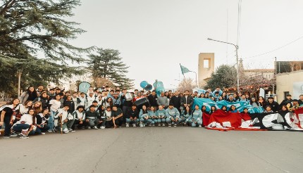 La antorcha encendida por las Promos dio Apertura a Tupungato Estudiantil 