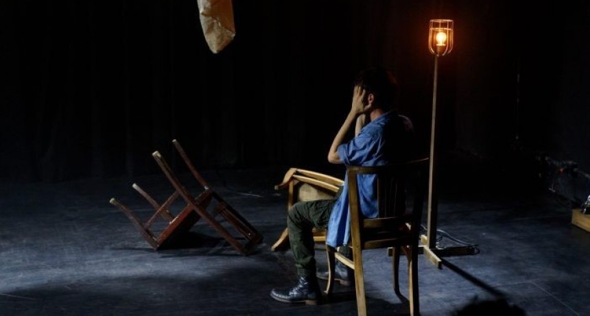 Roberto Peloni, en Mendoza, con el suceso teatral &ldquo;El brote&rdquo;