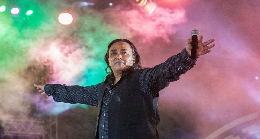 Los Palmeras, Galleguillo y L&aacute;zaro Caballero en San Carlos