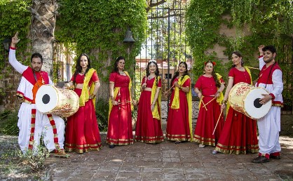 Diyas: un viaje de luz, danza y emoci&oacute;n
