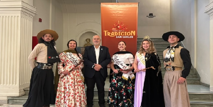 San Carlos promociona a la Fiesta Provincial de la Tradici&oacute;n en el Teatro Independencia 