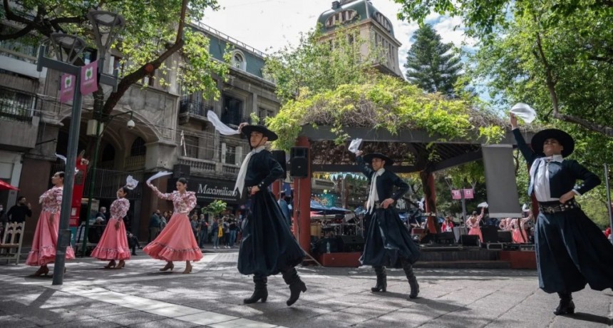 &ldquo;S&aacute;bados sorprendentes&rdquo;: vuelve a la Peatonal de Mendoza