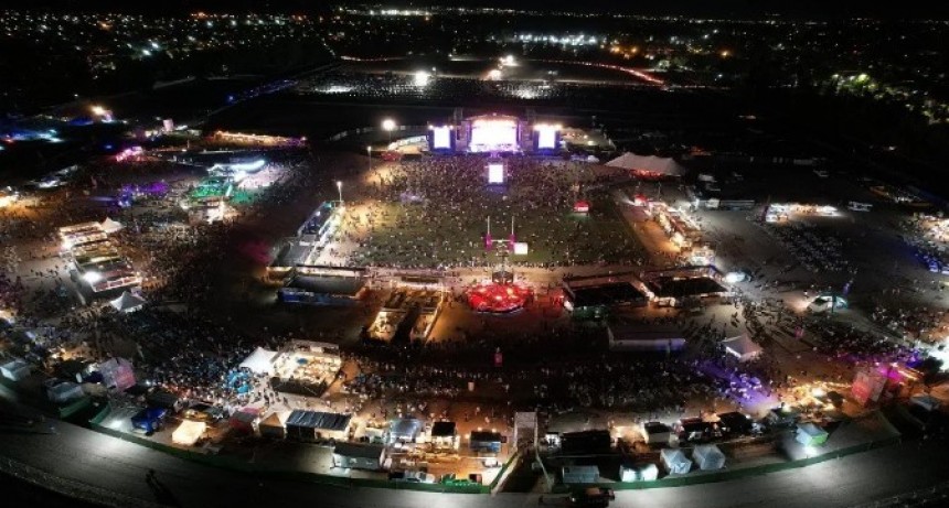 La Fiesta de la Cerveza debut&oacute; a pura cumbia y cuarteto con m&aacute;s de 35.000 personas